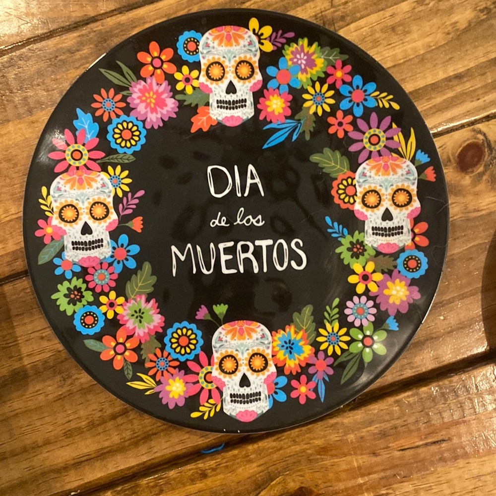 Dia de los Muertos Dinner Set